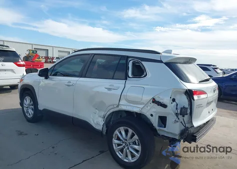 2023 Toyota Corolla Cross Le z USA, uszkodzony, nr VIN 7MUCAAAG1PV068669